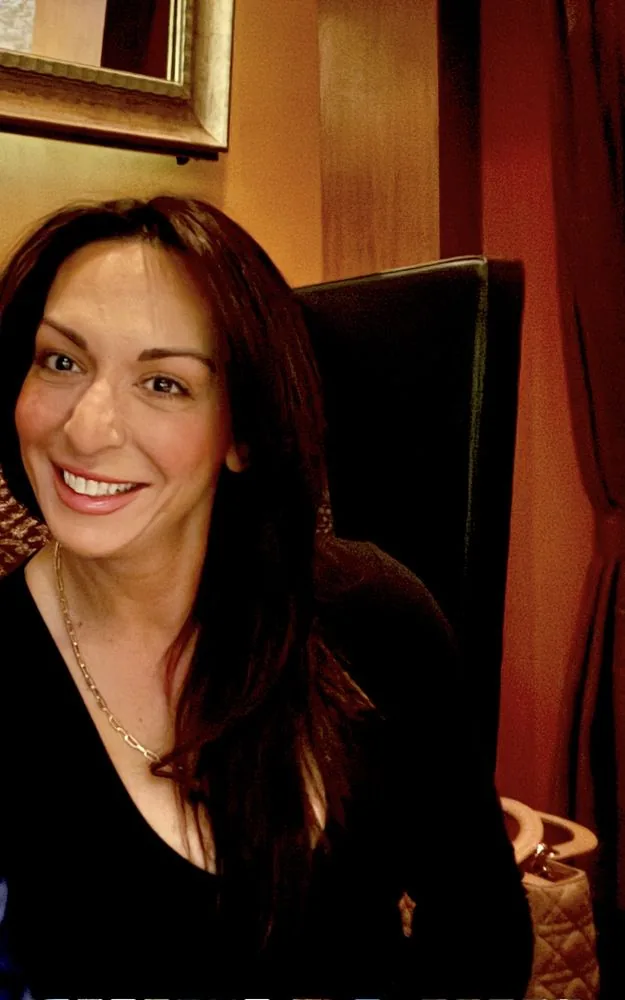 Laura, psychic reader and spiritual advisor in Woodland Hills, CA